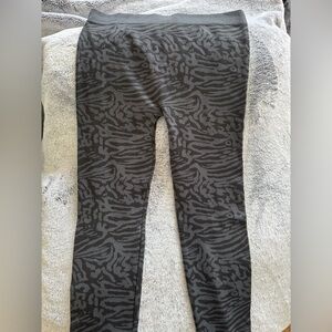 One Step Ahead Charcoal & Black Ribbed Patterned Leggings
